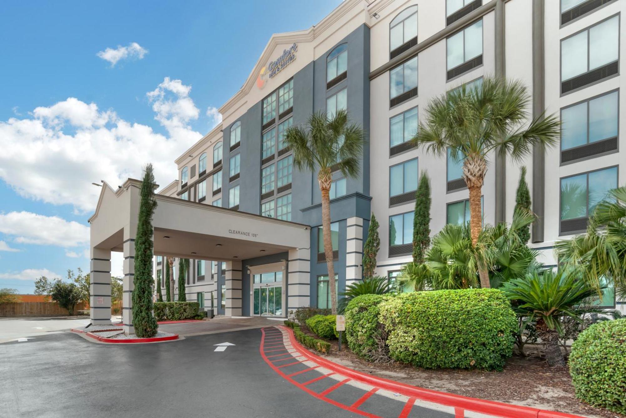 Comfort Inn & Suites New Orleans Airport North Kenner Exterior photo